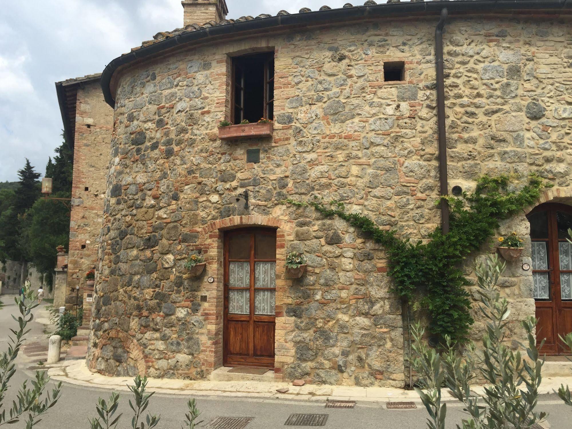 La Vecchia Corte San Gimignano Zewnętrze zdjęcie